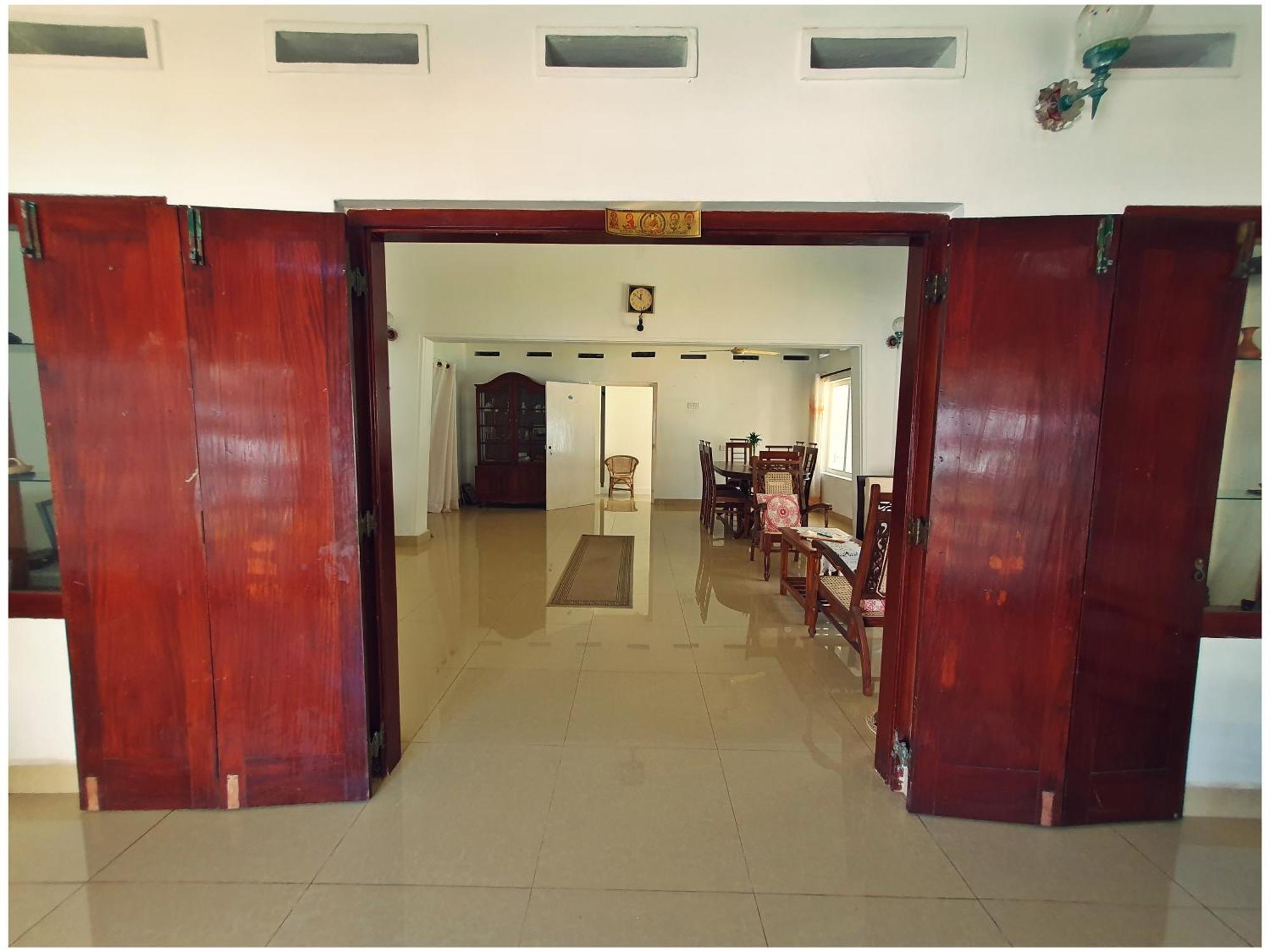 Sri Nimali Guesthouse Хикадува Екстериор снимка